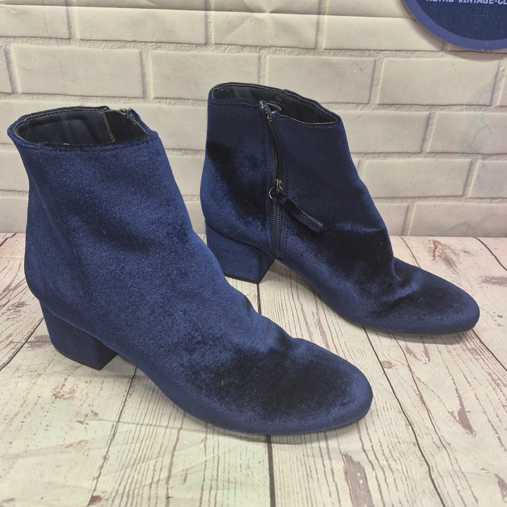 Metaphor Womens Navy Blue Velvet Ankle Boots Block Heel Size 7.5 Zip Up Booties